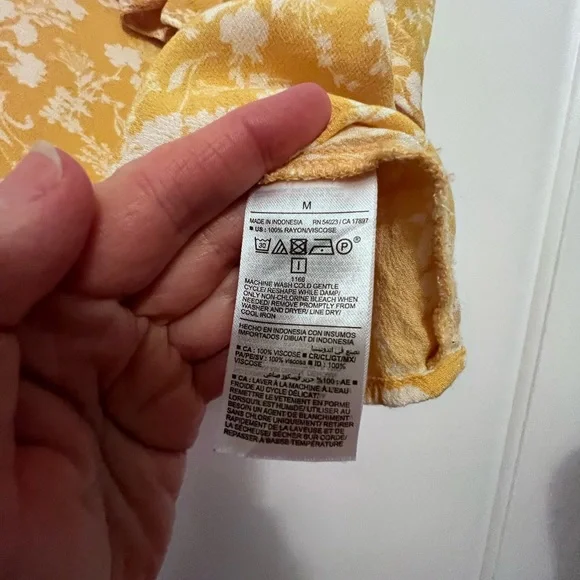 Old Navy Yellow/White floral print cami - Picture 9 of 9